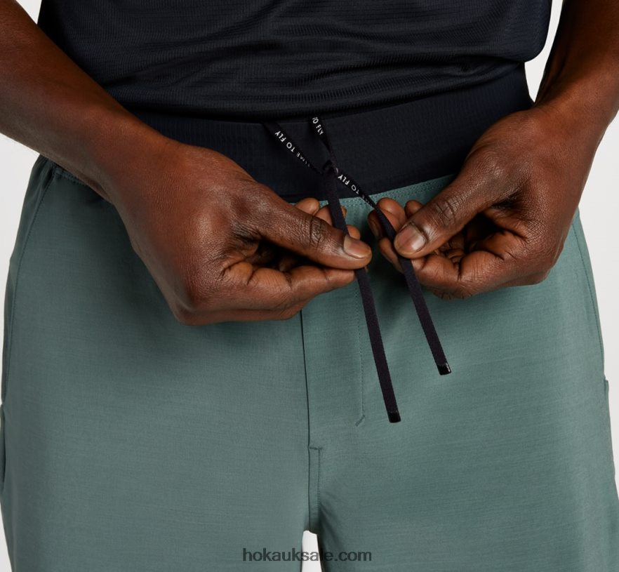 XHPD4N651 Active Short Men Raisin Hoka