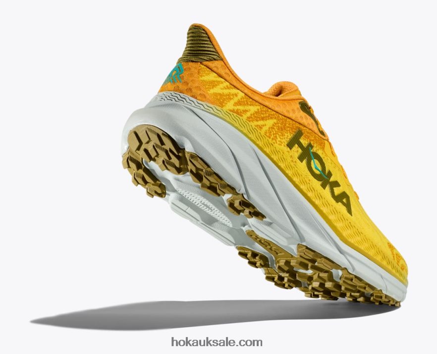 XHPD4N493 Challenger 7 Men Passion Fruit/Golden Yellow Hoka