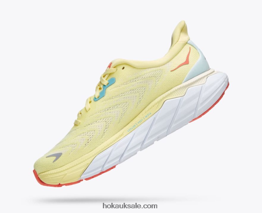 XHPD4N25 Arahi 6 Women Yellow Pear/Sweet Corn Hoka