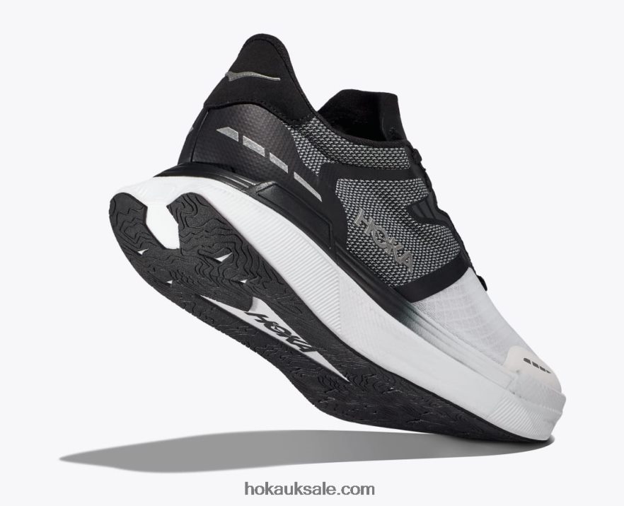XHPD4N41 Transport X Hoka Women