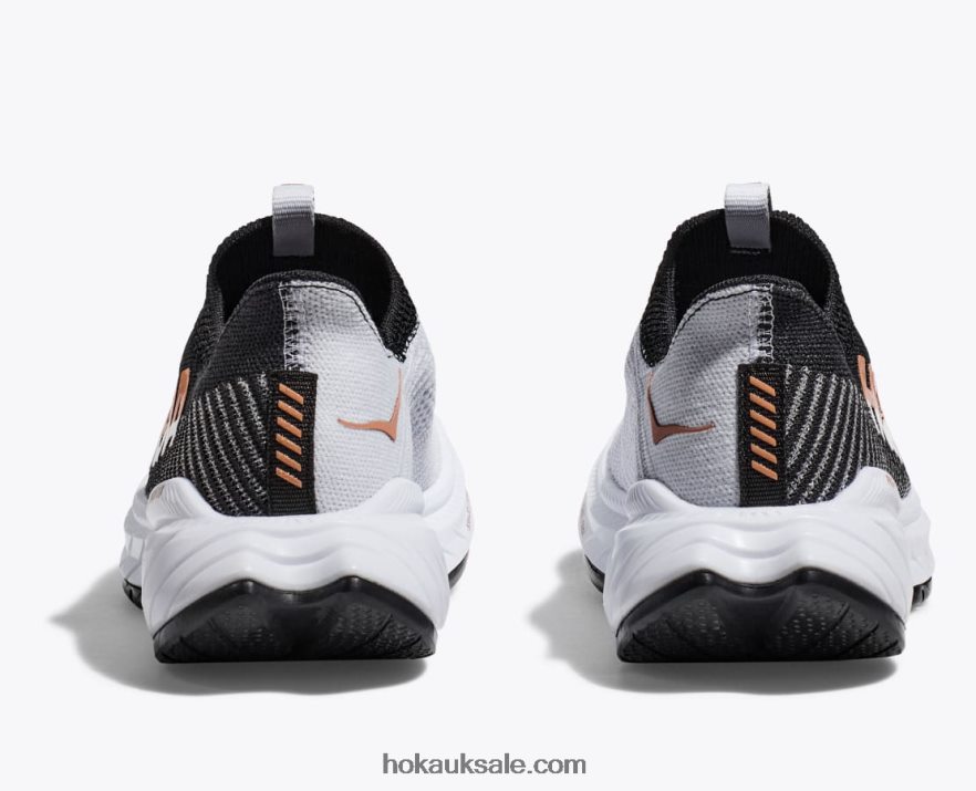 XHPD4N48 Carbon X 3 Women Black/White Hoka